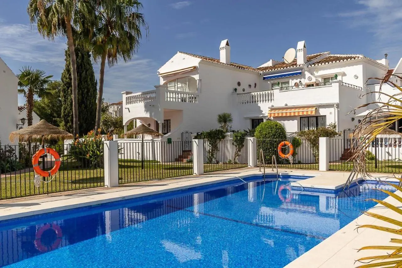 Las Palmas 17B Oasis Properties Nerja Apartment