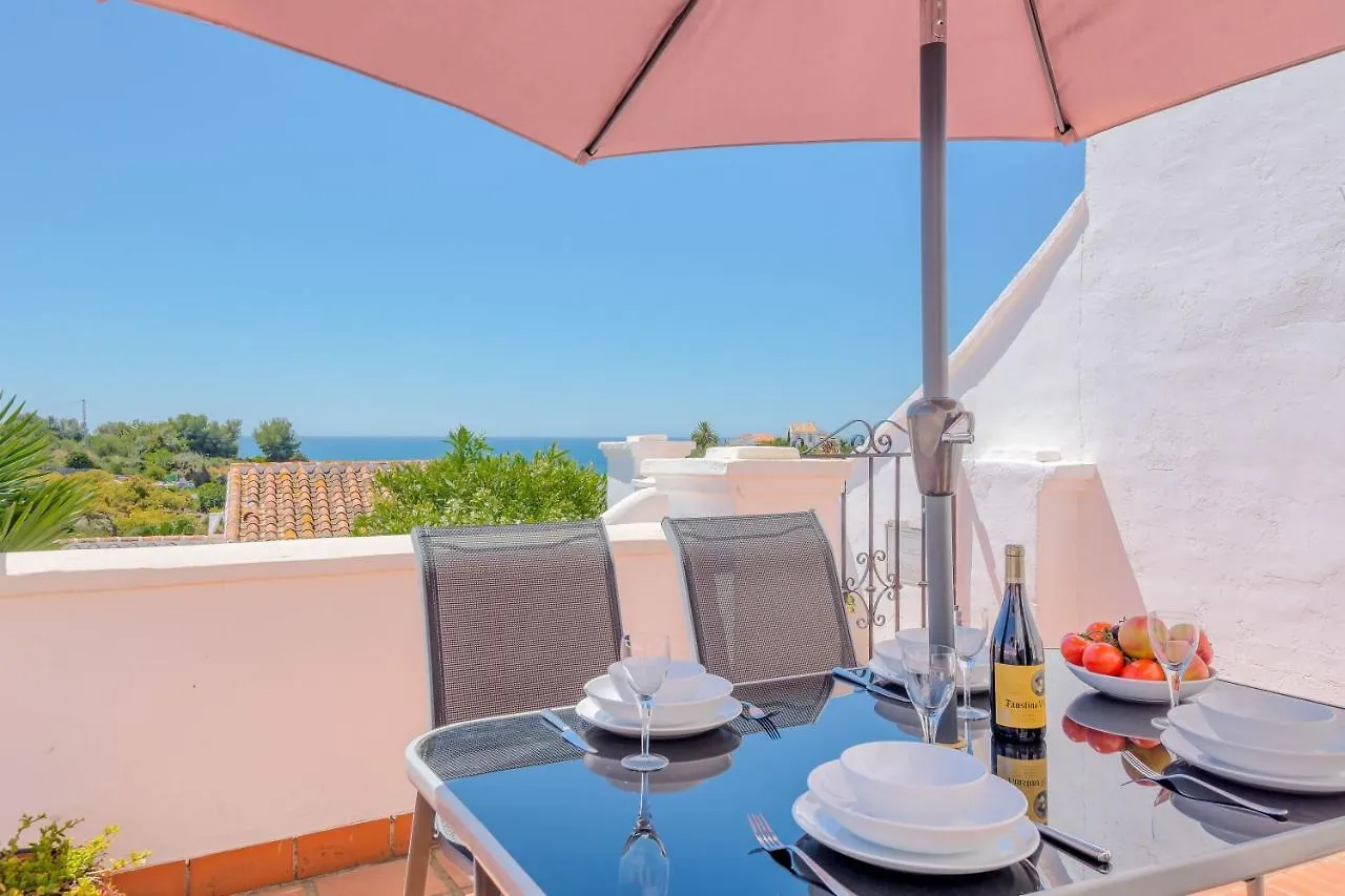 Las Palmas 17B Oasis Properties Nerja