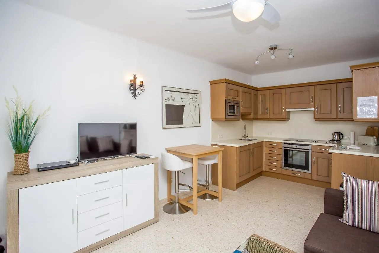 Las Palmas 17B Oasis Properties Nerja 0*,