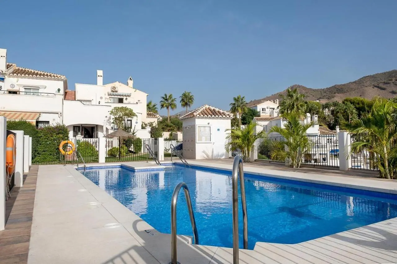 Las Palmas 17B Oasis Properties Nerja