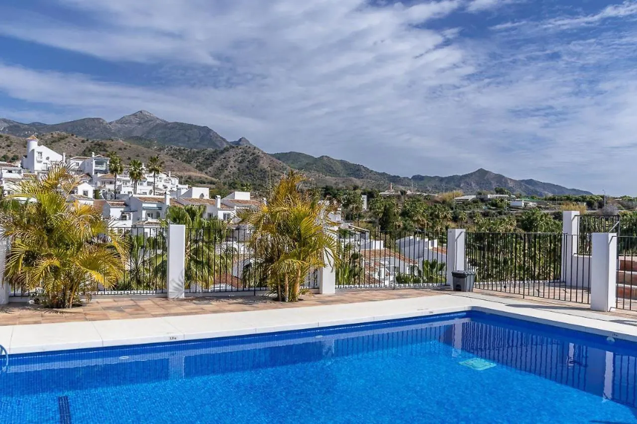 Las Palmas 17B Oasis Properties Nerja