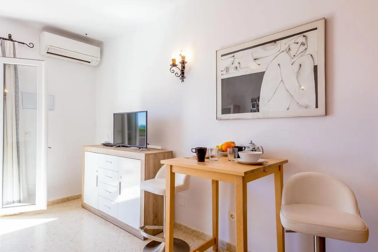 Las Palmas 17B Oasis Properties Нерха